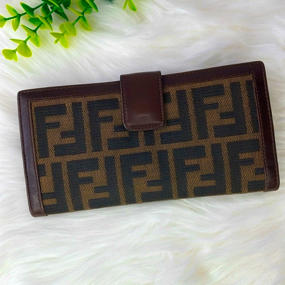 Fendi Monogram Long Wallet - Picture 2 of 15